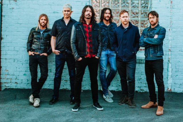 FOO FIGHTERS Top Billboard Chart With 'Concrete And Gold'
