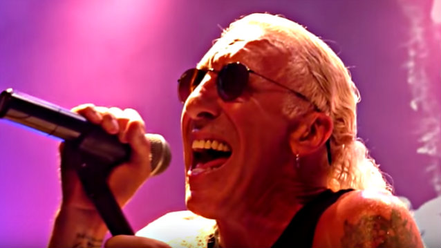 Video: DEE SNIDER Performs In Ridgefield, Connecticut